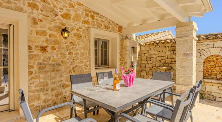 Villa with garden, terrace & BBQ | Good for workation — photo 4