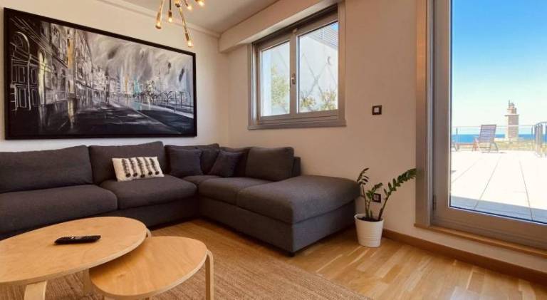 Fully equipped rental apartment with patio | Next to Tower of Hercules | Close to the beach | Pet-friendly — photo 2