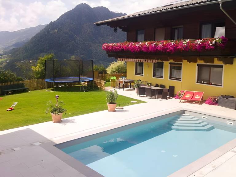 Pleasant farm with pool, terrace & barbeque | Dogs allowed — photo 5