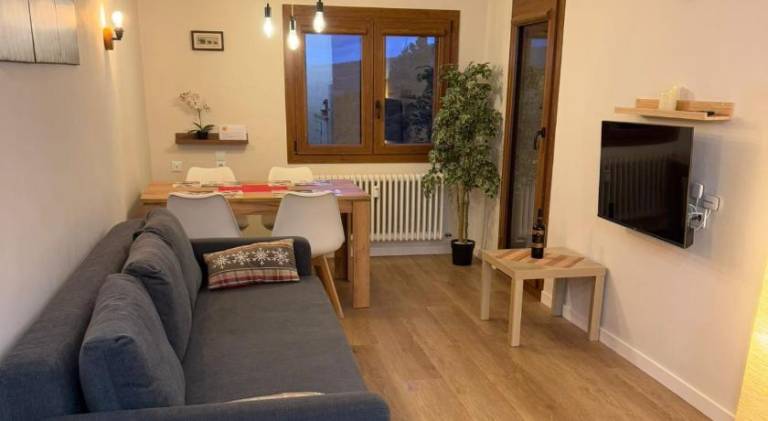 La Molina - acogedor apartamento cerca de las pistas de esqui in Lleida