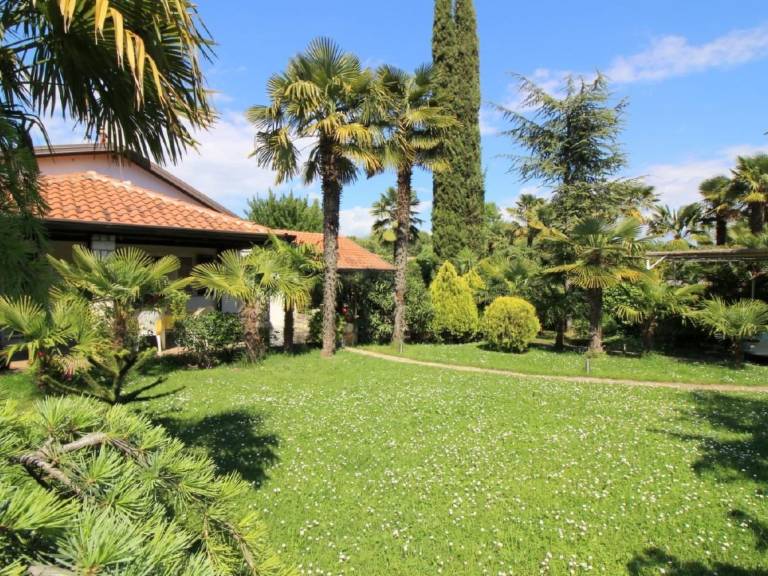 House with BBQ, garden & patio | Nature view — photo 4