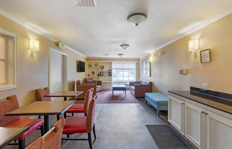 Extended Stay America Suites - St. Louis - Westport - Central — photo 2
