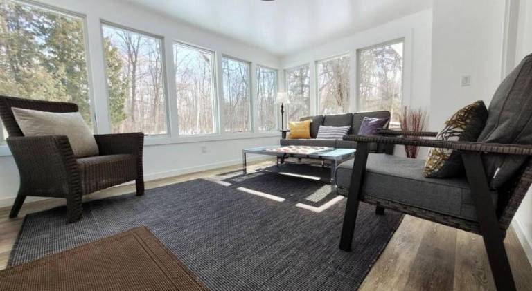 Ample vacation home | Pets allowed — photo 2