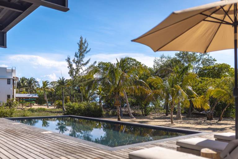 Child-friendly villa with BBQ, fast internet & pool | Sea view | Close to the beach | Dogs allowed — photo 3