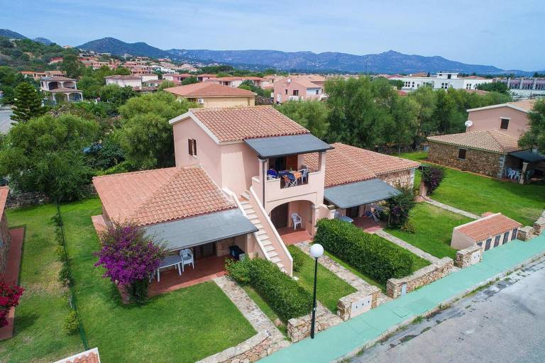 Holiday apartment with BBQ & patio | Pets allowed in San Teodoro
