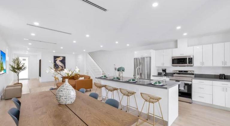 Pleasant villa | Pets are welcome in Miami, FL
