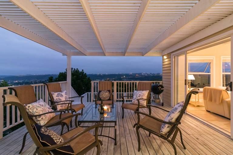 Child-friendly ample vacation home with garden, private pool & patio | Perfect for remote work | Pets allowed — photo 5