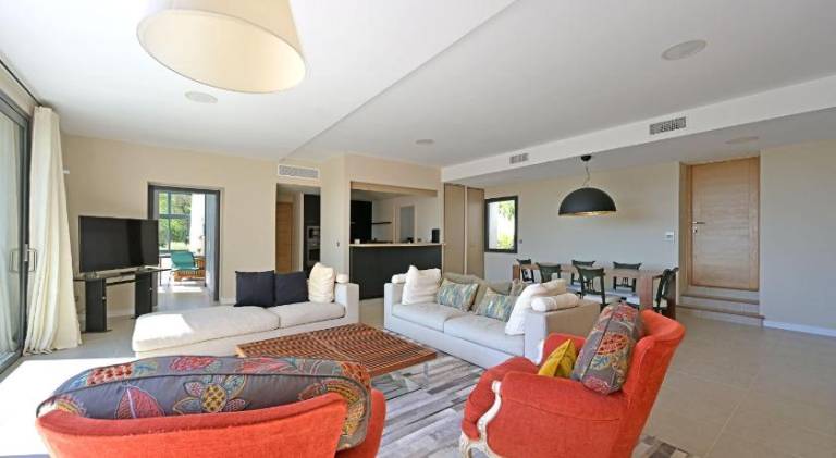 Villa with pool | Pets are welcome — photo 2