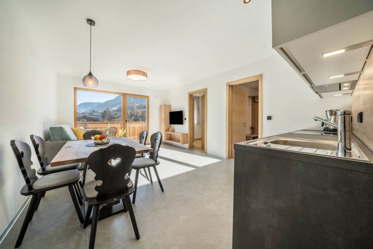 "Sunnig - Apartment Abendsonne" with Mountain View, Balcony & Wi-Fi — photo 2