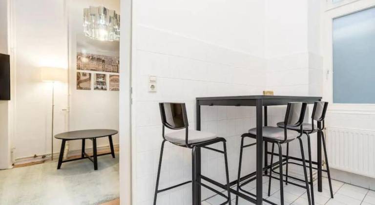 Rental apartment with 2 rooms for 6 persons — photo 4