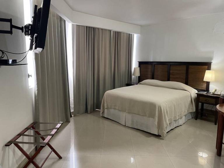 Serviced apartment with terrace — photo 2