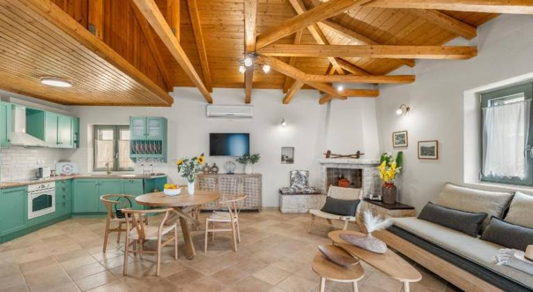 Pleasant villa with yard, private pool & BBQ | Dogs allowed — photo 2
