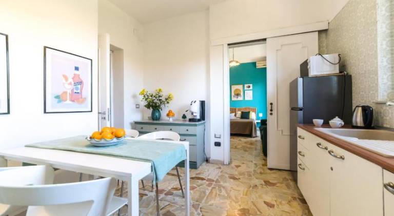 Child-friendly serviced apartment with jacuzzi, garden & barbecue | Dogs allowed — photo 3