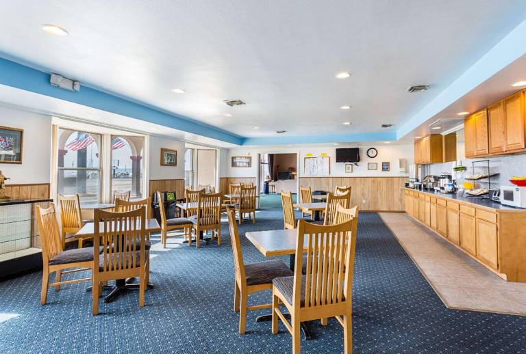 Rodeway Inn Roswell West — photo 4