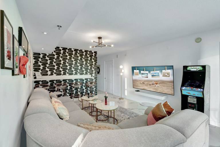 Condo Coconut Grove