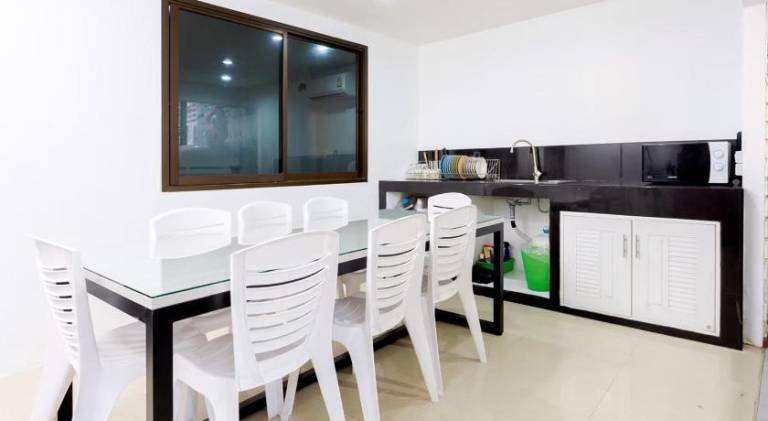 House with pool | Pet-friendly — photo 4