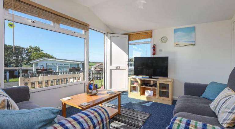 Chalet with 2 rooms for 6 persons in Dartmouth