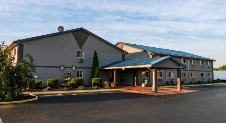 Super 8 by Wyndham Indianapolis/Emerson Ave — photo 2