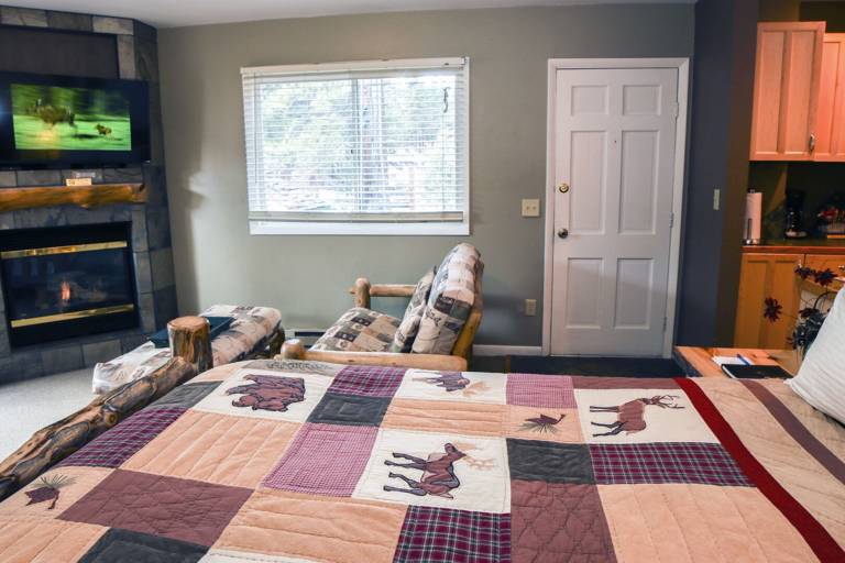 Fawn Valley Inn: 256 in Estes Park, CO