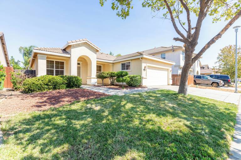 House Elk Grove