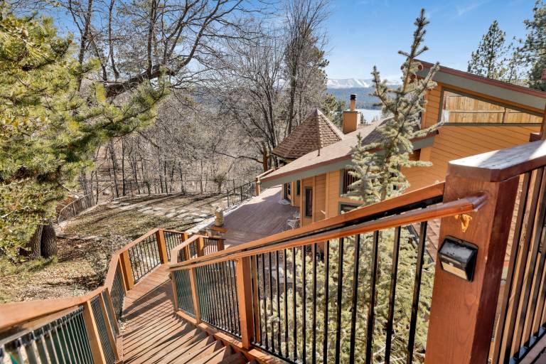 Children-friendly pleasant cabin with sauna, hot tub & pool | Lake view | Dogs allowed — photo 2