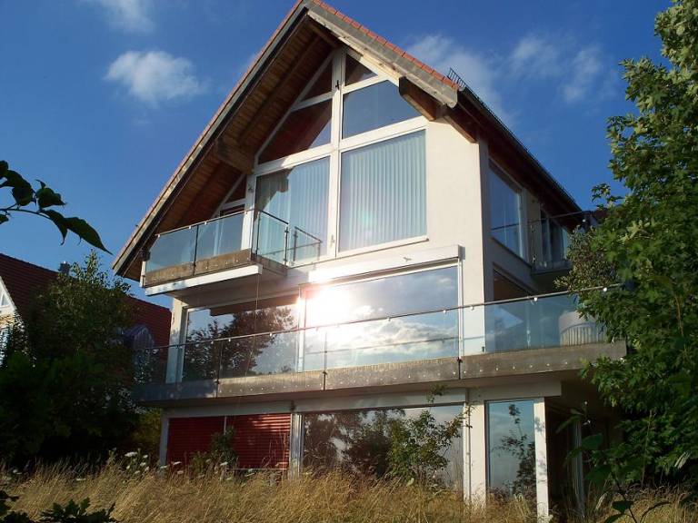 Gro&szlig;e Luxusvilla mit Panorama Seeblick