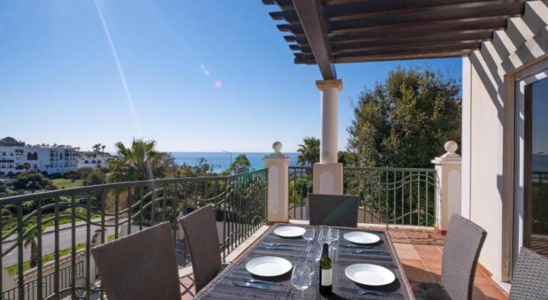 Vacation home with yard, terrace & private pool — photo 4