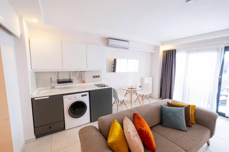 Apartment with patio & yard | Good for workation — photo 3