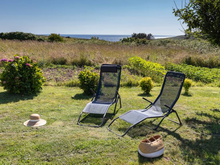 Vacation home with patio, barbecue & garden | Nature view — photo 2