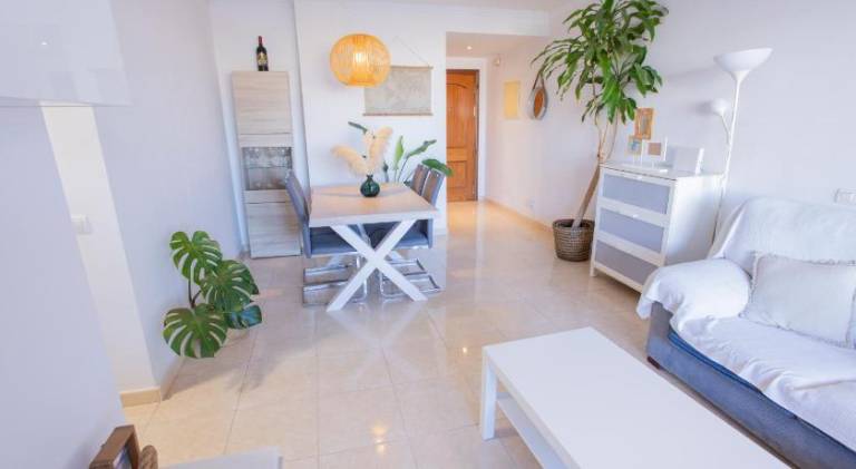 Apartment with terrace in Estepona