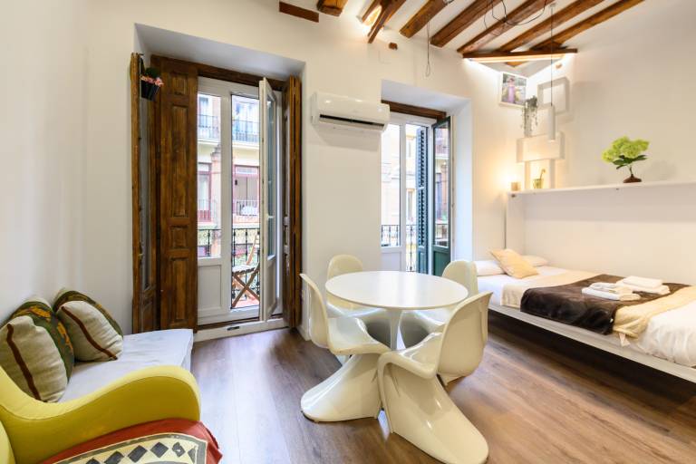 M HOR42DA Estudio moderno en el centro de Madrid