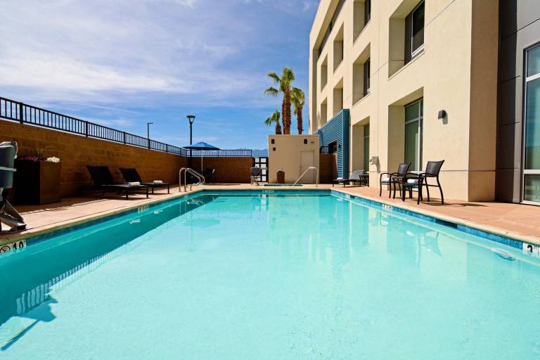 Holiday Inn Express And Suites Palm Desert Millennium By IHG — photo 3