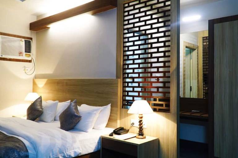 Hotel Gulmohar Grand