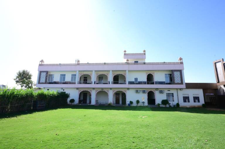 Ranthambore Sawai Palace