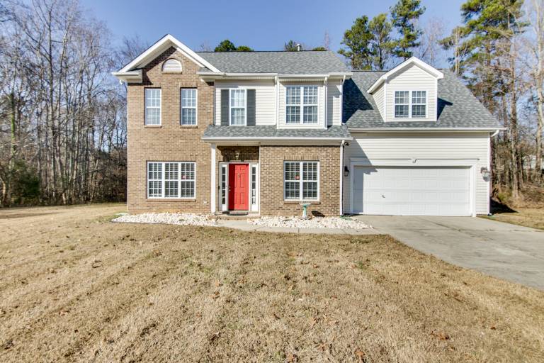 Quiet Oasis in Charlotte! Home Near UNCC Campus — photo 4