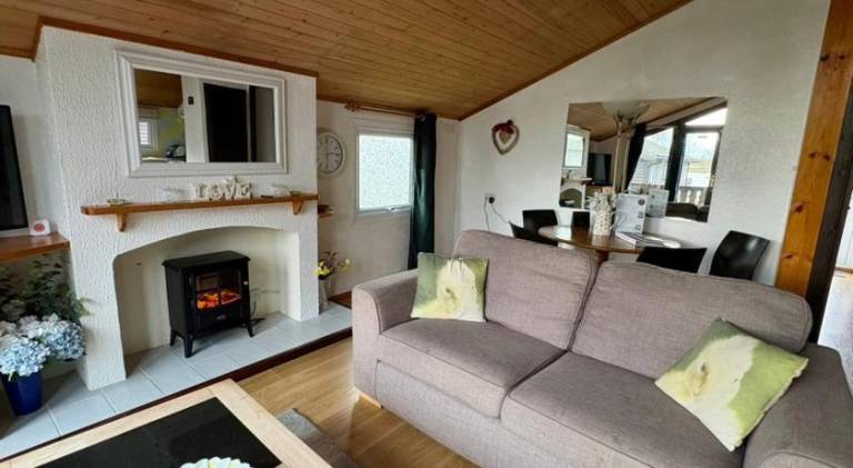 Chalet with 1 room for 4 persons — photo 2