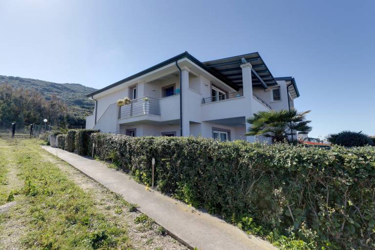 Rental apartment with garden & patio in Castelsardo