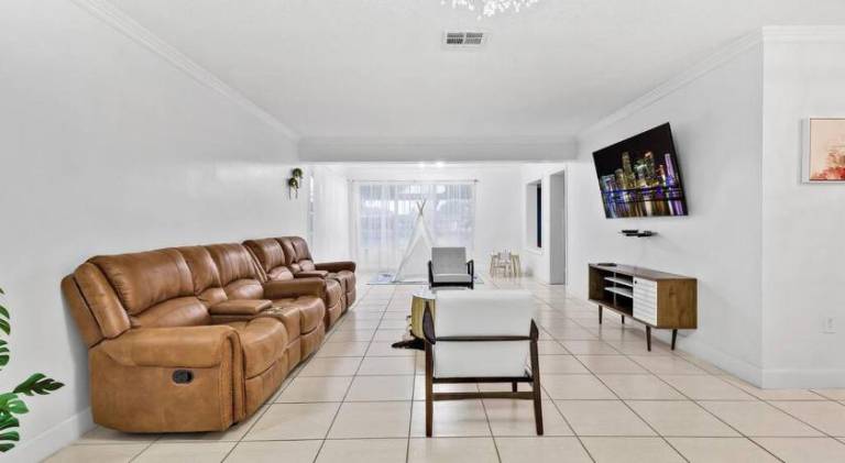 House with 3 rooms for 8 persons — photo 4