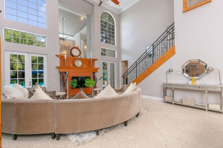 Villa  Weston