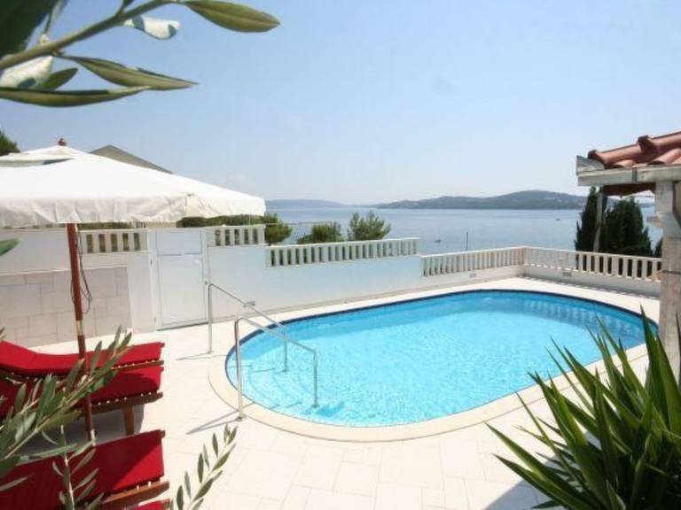 Fully equipped pleasant vacation home with patio, BBQ & garden | Dogs allowed — photo 4