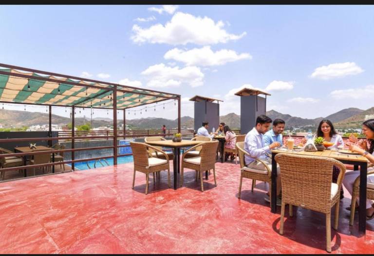 Mangal Residency Rooftop Pool — photo 3