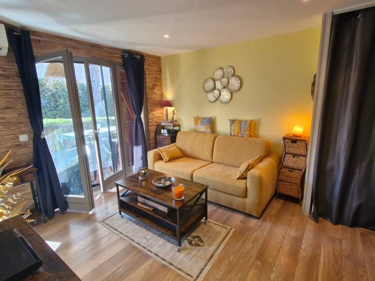Holiday apartment with 1 room for 4 persons — photo 5