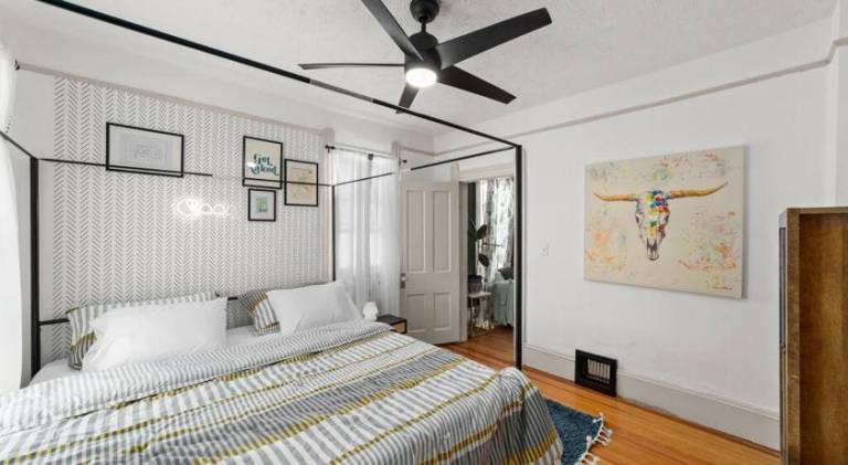 Apartment with 2 rooms for 4 persons in Cleveland, OH