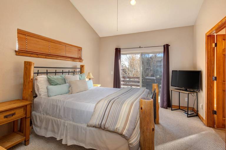 Bear Hollow Village 5474 — photo 4