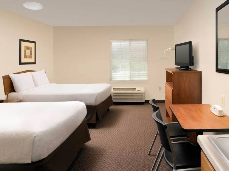 WoodSpring Suites Junction City — photo 2