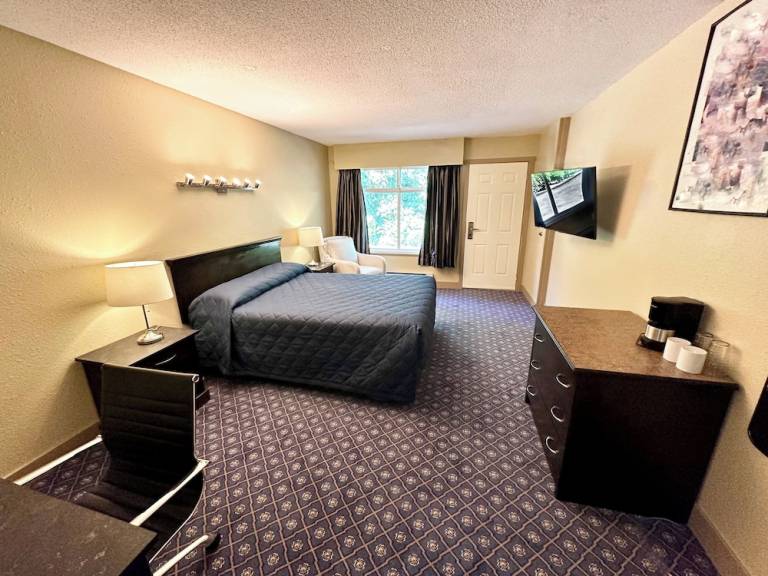 Motel  Surrey Newton