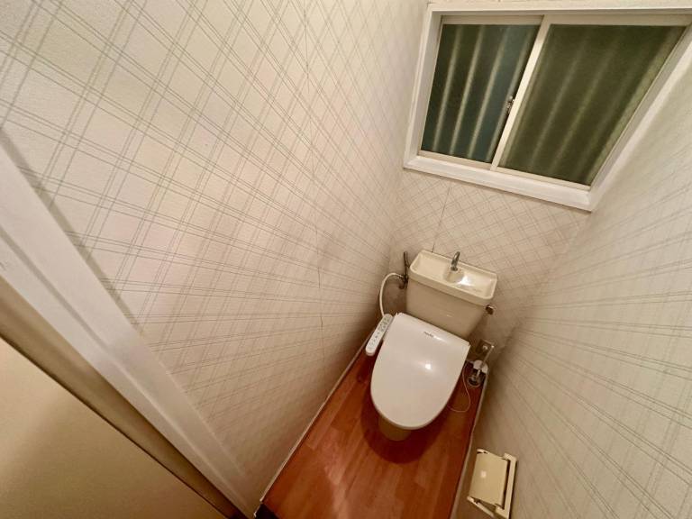 House with garden & jacuzzi — photo 4