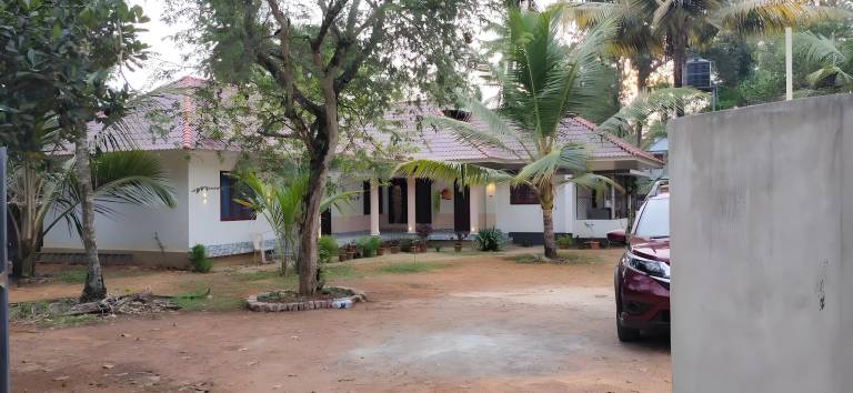 Beautiful villa with yard | Perfect for remote work | Dogs allowed — photo 3