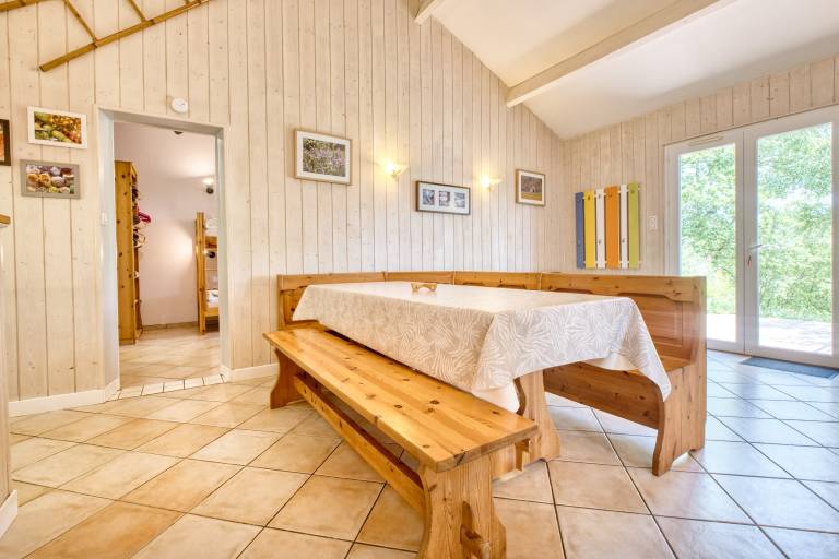 La Grange de Léo – Spacious Family Home with Shared Heated Pool in the Heart of Périgord Noir — photo 5
