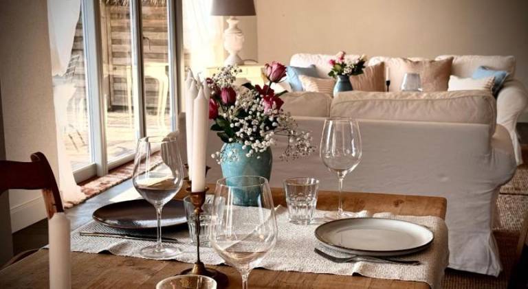 Neu! ULENHUUS Mecklenburgische Schweiz Laage Gustrow Rostock Port Bed and Breakfast - Pension — photo 3